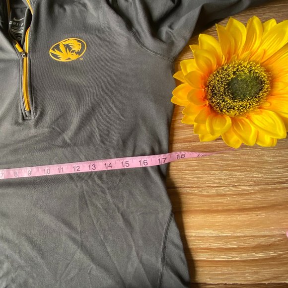 NIKE DRI-FIT TIGERS Gray Thumb holes Sweatshirt 1/2 Zip Front, Long Sleeve Sz M - Picture 15 of 16